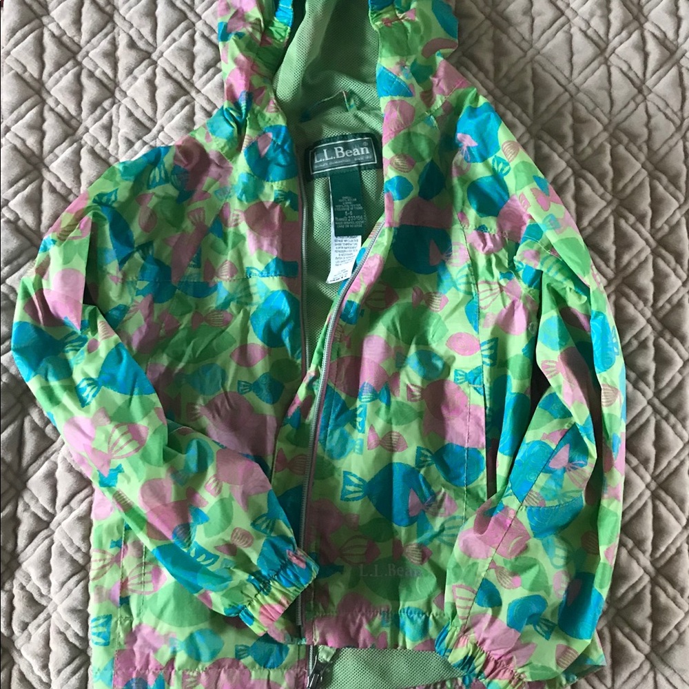 L.L. Bean kids’ Discovery Rain Shell